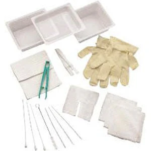 EA/1 - Complete Tracheostomy Cleaning Tray with 2 Vinyl Latex Gloves